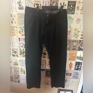 Denver Hayes Mens size 38 x 32length black khaki pants. Like new.